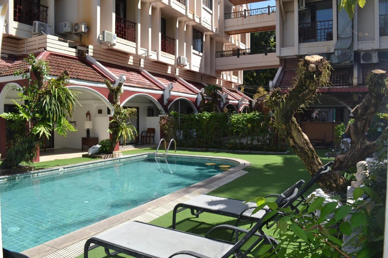 The Top Patong Resort Экстерьер фото