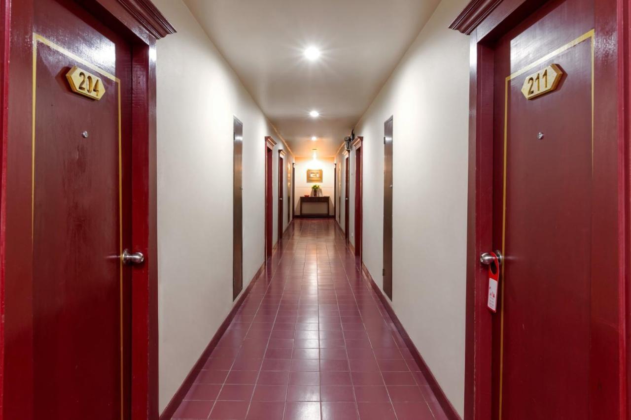The Top Patong Resort Экстерьер фото