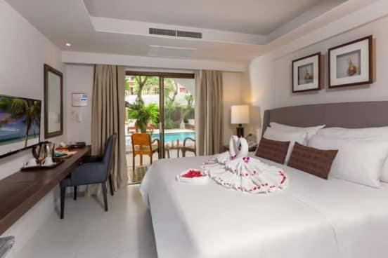 The Top Patong Resort Экстерьер фото