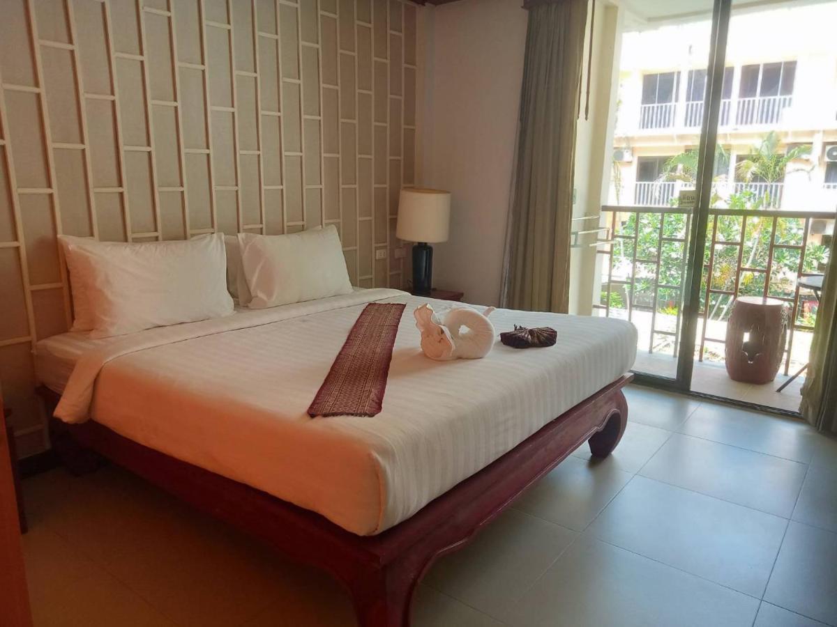 The Top Patong Resort Экстерьер фото